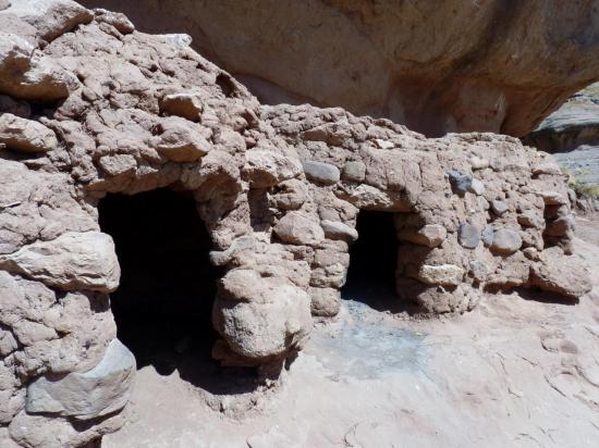Canyon de Tinajani - Tombes pucara