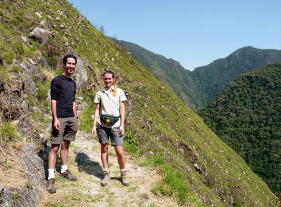 Trek KM104 - Chemin en balcon