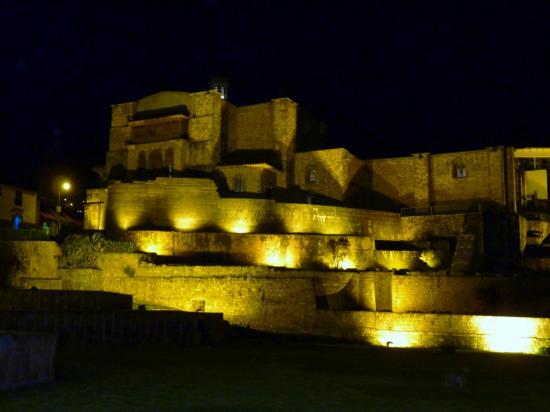 Cusco - Qorikancha de nuit