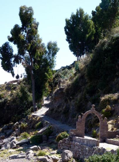 Taquile - Montée depuis le port