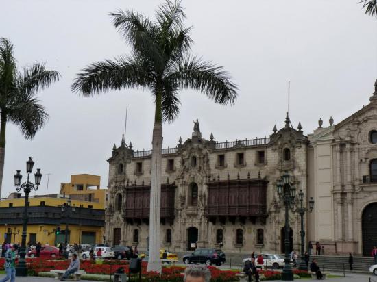 Lima - Plaza de Armas - Palais de l'Archevêché